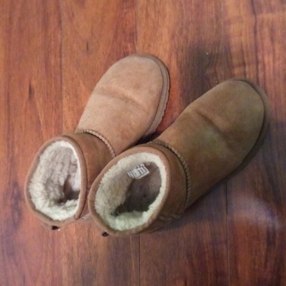 Ugg